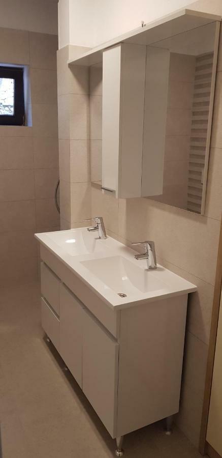 Premium Apartments Joy พรีมอชเตน ภายนอก รูปภาพ