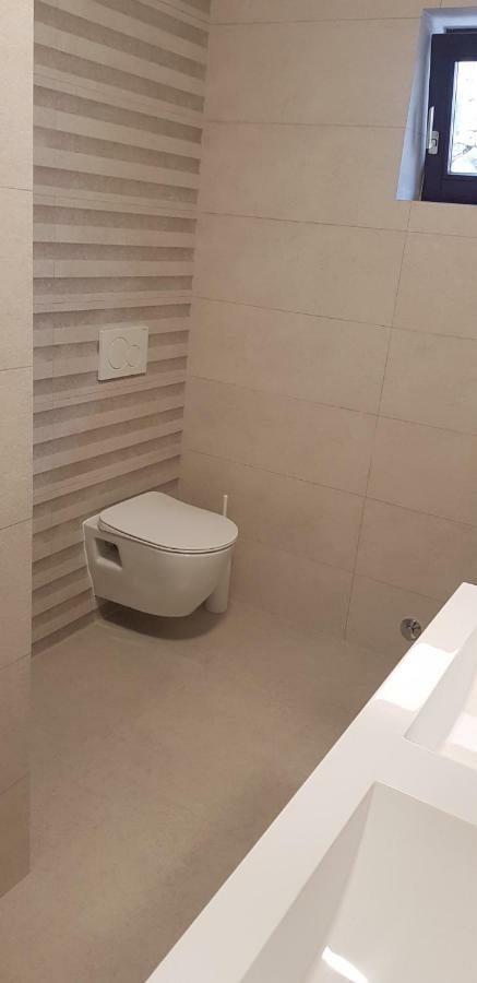 Premium Apartments Joy พรีมอชเตน ภายนอก รูปภาพ